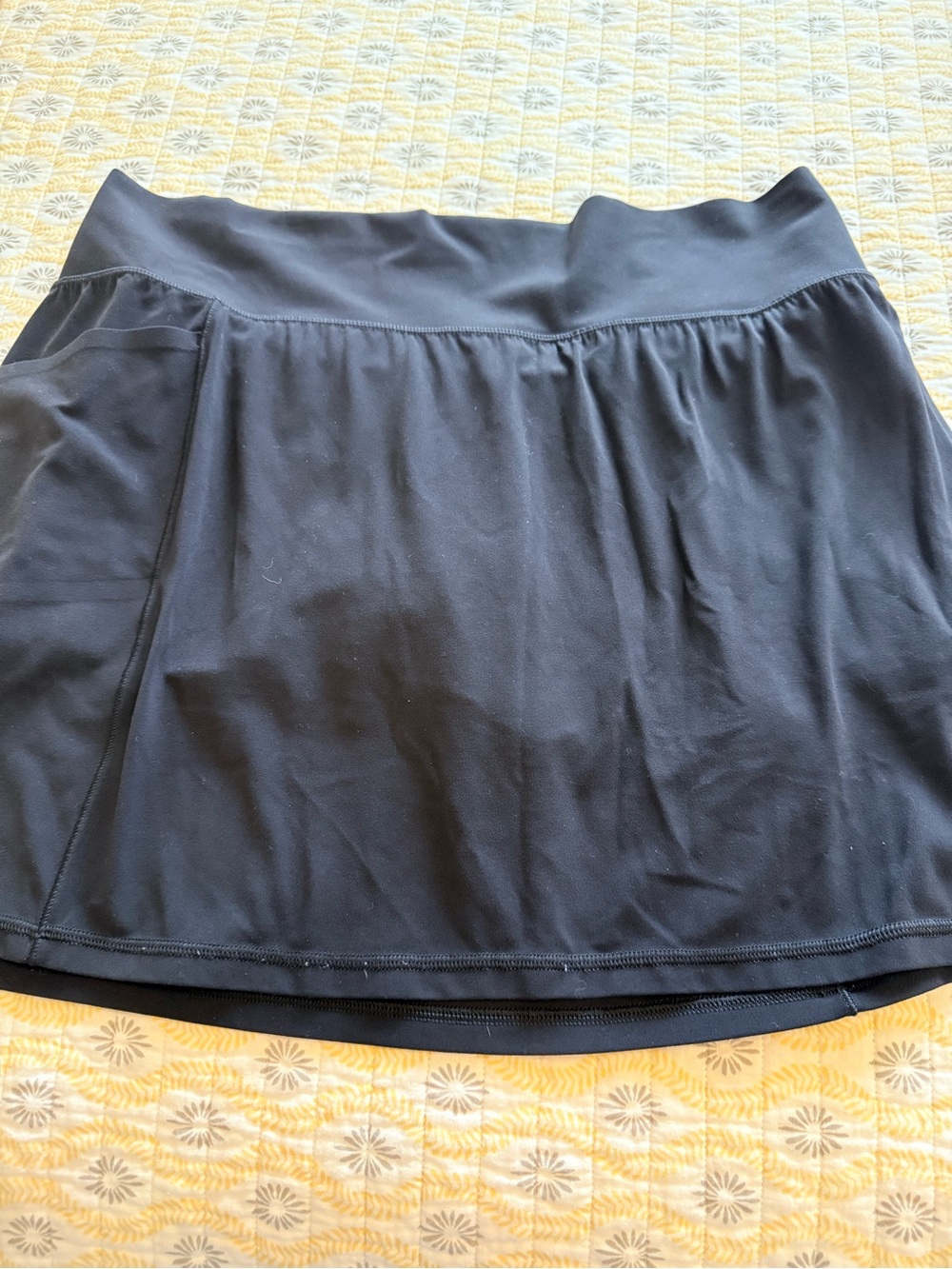 Athleta Black salutation skort
